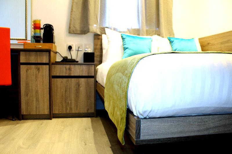 1 Craven Hill Gardens Apartahotel
